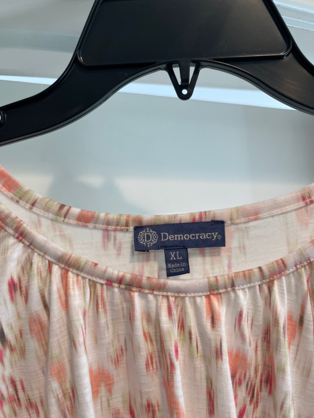 NWT Democracy Size XL - Picture 2 of 7